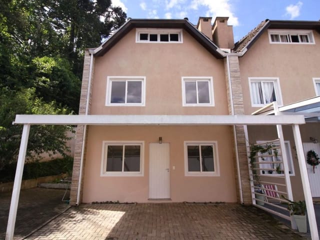 Sobrado com 130m² 3 quartos e 4 banheiros, à venda, no bairro Santo Inácio em Curitiba