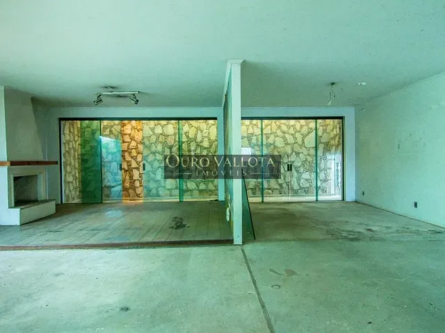 Sobrado com 628m² 6 quartos e 4 banheiros, à venda, no bairro Alto da Lapa em São Paulo