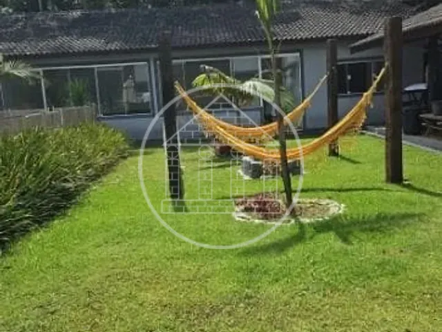 Sobrado com 880m² 6 quartos e 4 banheiros, à venda, no bairro Fazenda da Ilha em Embu-Guaçu