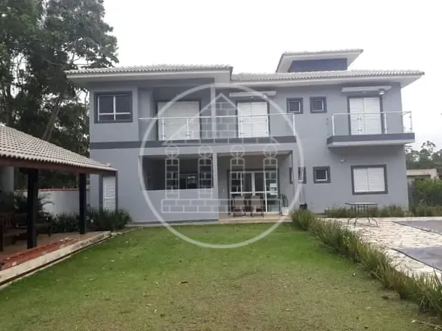 Sobrado com 880m² 6 quartos e 4 banheiros, à venda, no bairro Fazenda da Ilha em Embu-Guaçu