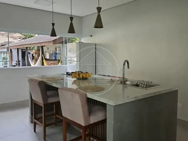 Sobrado com 880m² 6 quartos e 4 banheiros, à venda, no bairro Fazenda da Ilha em Embu-Guaçu