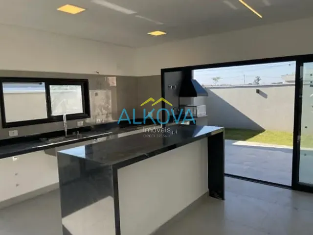 Sobrado com 250m² 3 quartos e 4 banheiros, à venda, no bairro Loteamento Fazenda Ronda em São José dos Campos