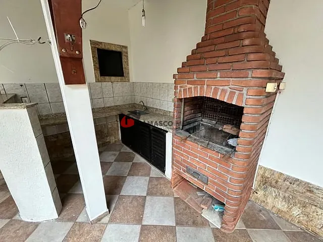 Sobrado com 250m² 3 quartos e 1 banheiro, para alugar, no bairro Olímpico em São Caetano do Sul