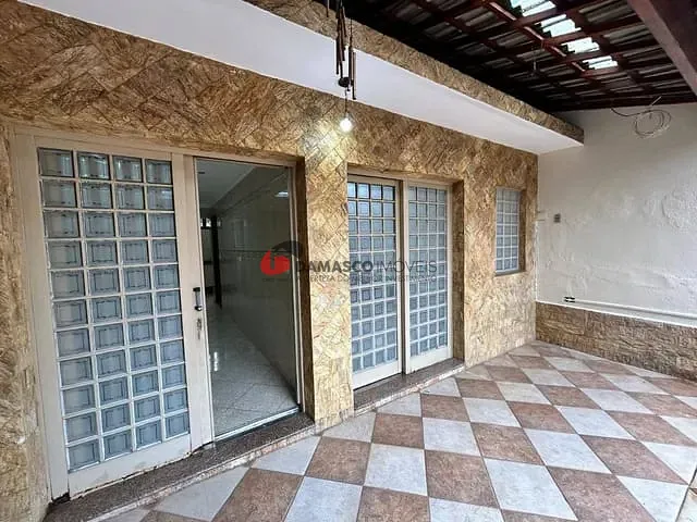 Sobrado com 250m² 3 quartos e 1 banheiro, para alugar, no bairro Olímpico em São Caetano do Sul