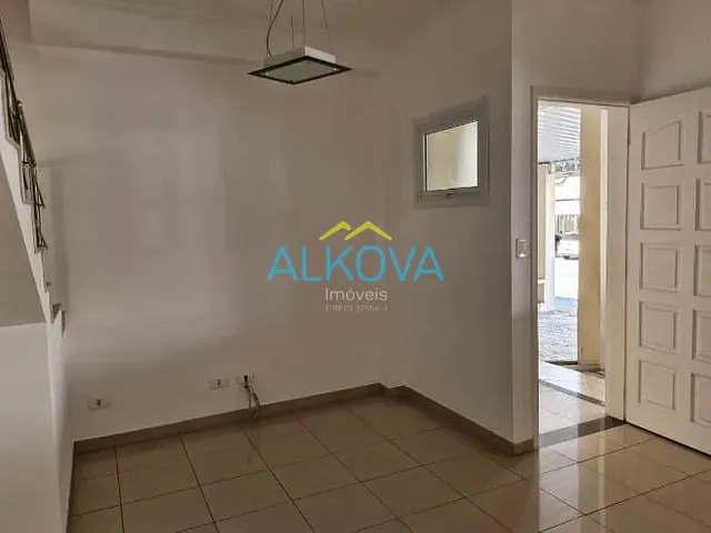 Sobrado com 120m² 2 quartos e 3 banheiros, à venda, no bairro Jardim Primavera em Jacareí