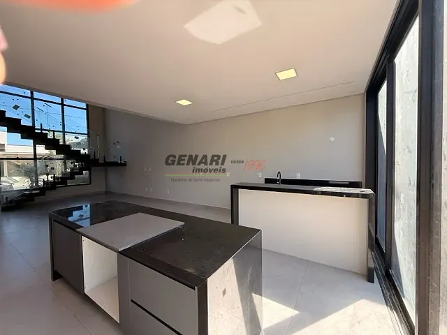 Sobrado com 300m² 3 quartos e 5 banheiros, à venda, no bairro Residencial Milano em Indaiatuba