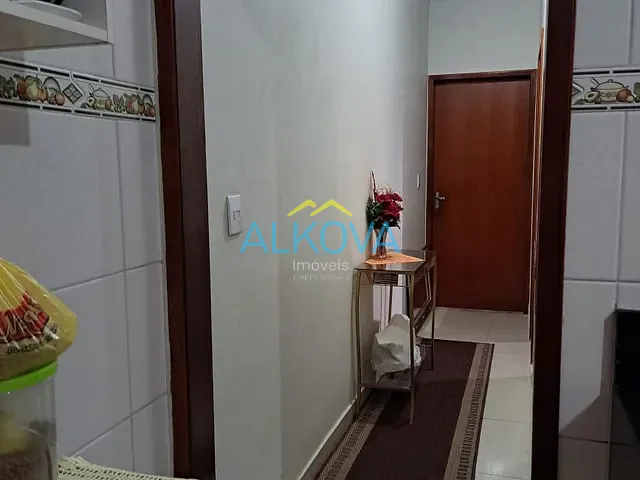 Sobrado com 175m² 3 quartos e 1 banheiro, à venda, no bairro Jardim dos Bandeirantes em São José dos Campos