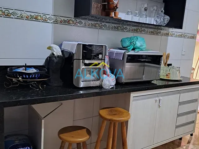 Sobrado com 175m² 3 quartos e 1 banheiro, à venda, no bairro Jardim dos Bandeirantes em São José dos Campos