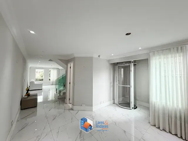 Sobrado com 230m² 4 quartos e 5 banheiros, à venda, no bairro Santana em São Paulo