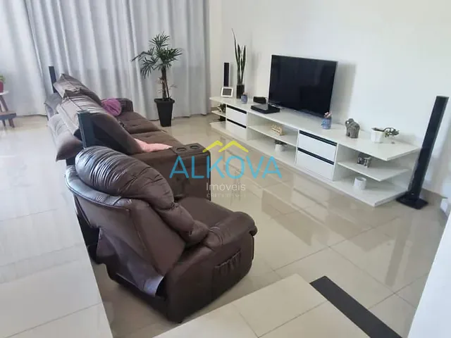 Sobrado com 450m² 5 quartos e 7 banheiros, à venda, no bairro Condomínio Residencial Jaguary em São José dos Campos
