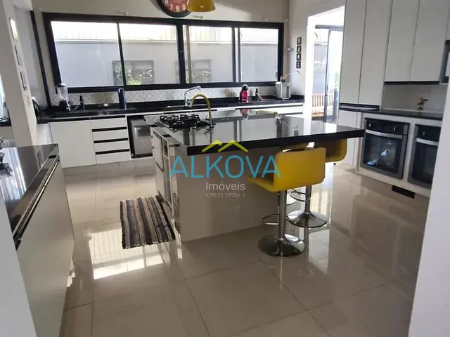 Sobrado com 450m² 5 quartos e 7 banheiros, à venda, no bairro Condomínio Residencial Jaguary em São José dos Campos