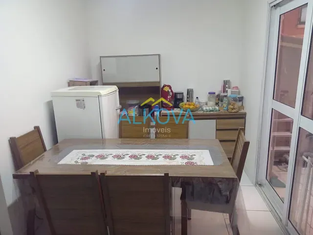 Sobrado com 125m² 3 quartos e 2 banheiros, à venda, no bairro Monte Castelo em São José dos Campos
