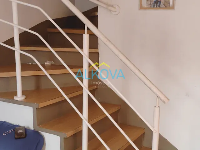 Sobrado com 125m² 3 quartos e 2 banheiros, à venda, no bairro Monte Castelo em São José dos Campos