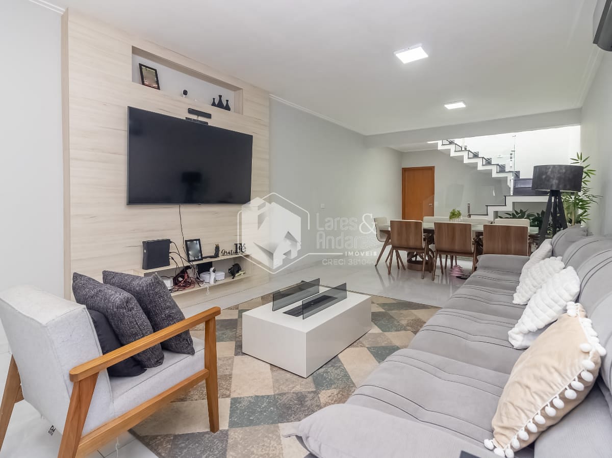Sobrado, 3 quartos, 158 m² - Foto 1