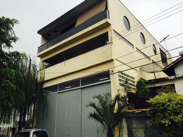 Sobrado com 750m², à venda ou para alugar, no bairro Vila Amália em São Paulo