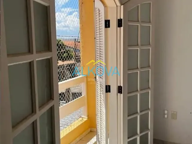 Sobrado com 150m² 3 quartos e 3 banheiros, à venda, no bairro Bosque dos Eucaliptos em São José dos Campos
