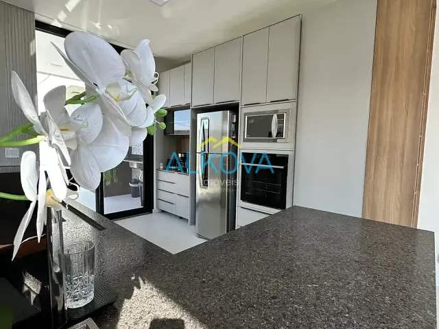 Sobrado com 250m² 3 quartos e 3 banheiros, à venda, no bairro Loteamento Fazenda Ronda em São José dos Campos
