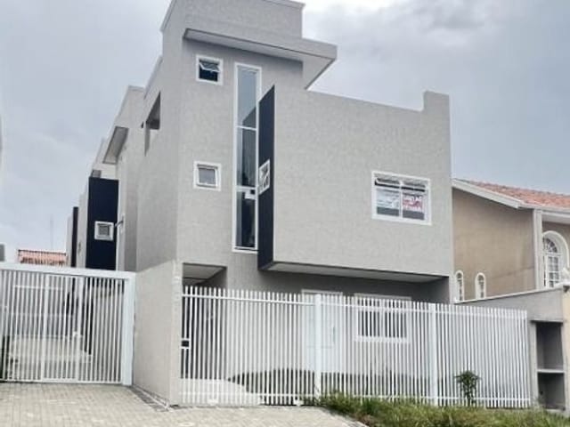 Sobrado com 90m² 3 quartos e 3 banheiros, à venda, no bairro Xaxim em Curitiba