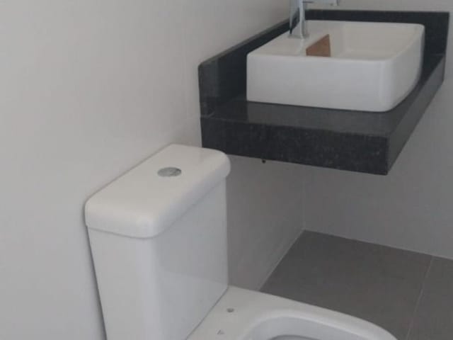 Sobrado com 90m² 3 quartos e 3 banheiros, à venda, no bairro Xaxim em Curitiba