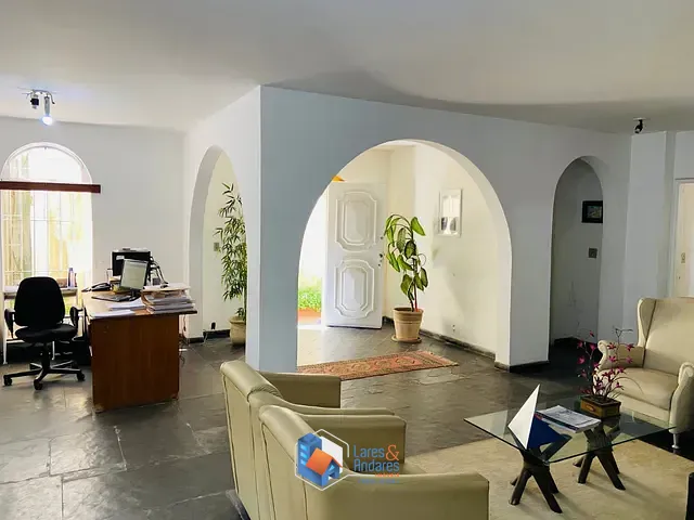 Sobrado com 354m² 4 quartos e 6 banheiros, à venda, no bairro Jardim Leonor em São Paulo