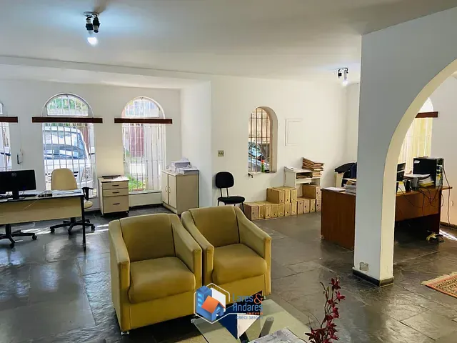 Sobrado com 354m² 4 quartos e 6 banheiros, à venda, no bairro Jardim Leonor em São Paulo