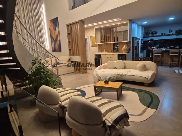 Sobrado com 585m² 4 quartos e 6 banheiros, à venda, no bairro Parque Villa dos Pinheiros em Indaiatuba