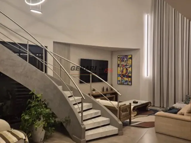 Sobrado com 585m² 4 quartos e 6 banheiros, à venda, no bairro Parque Villa dos Pinheiros em Indaiatuba