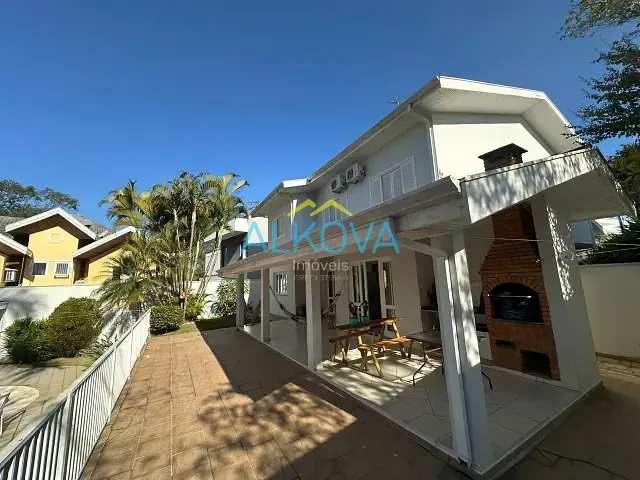 Sobrado com 600m² 4 quartos e 5 banheiros, à venda, no bairro Urbanova III em São José dos Campos