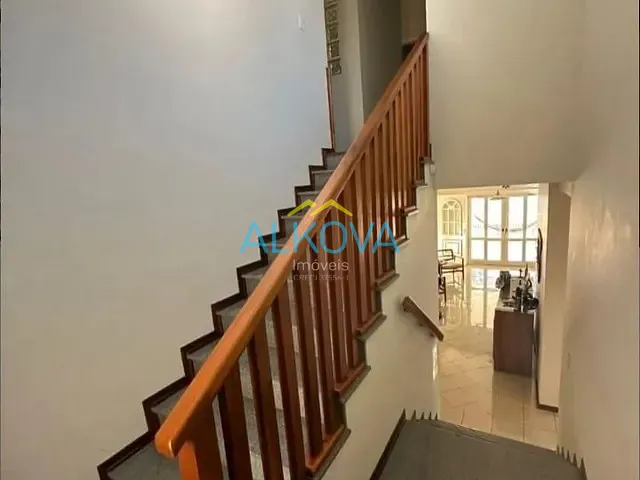 Sobrado com 600m² 4 quartos e 5 banheiros, à venda, no bairro Urbanova III em São José dos Campos