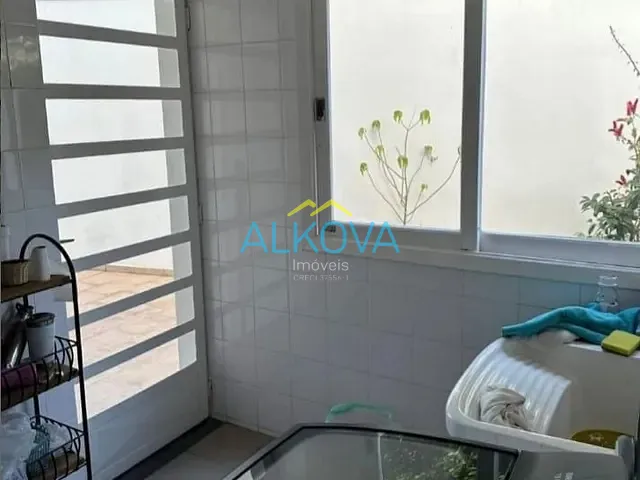Sobrado com 600m² 4 quartos e 5 banheiros, à venda, no bairro Urbanova III em São José dos Campos