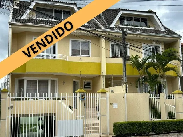 Sobrado com 188m² 4 quartos e 3 banheiros, à venda, no bairro Campina do Siqueira em Curitiba