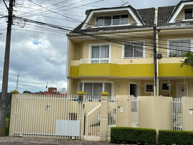 Sobrado com 188m² 4 quartos e 3 banheiros, à venda, no bairro Campina do Siqueira em Curitiba