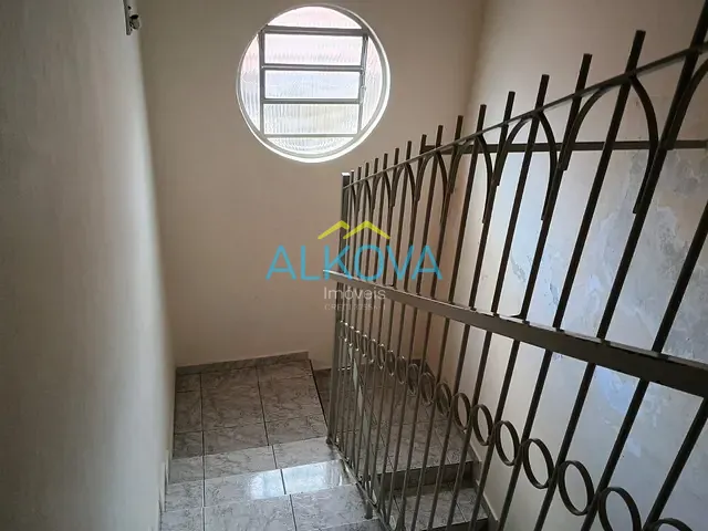 Sobrado com 137m² 3 quartos e 2 banheiros, à venda, no bairro Bosque dos Eucaliptos em São José dos Campos