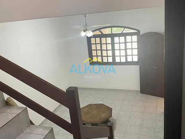Sobrado com 125m² 3 quartos e 2 banheiros, à venda, no bairro Jardim das Indústrias em São José dos Campos