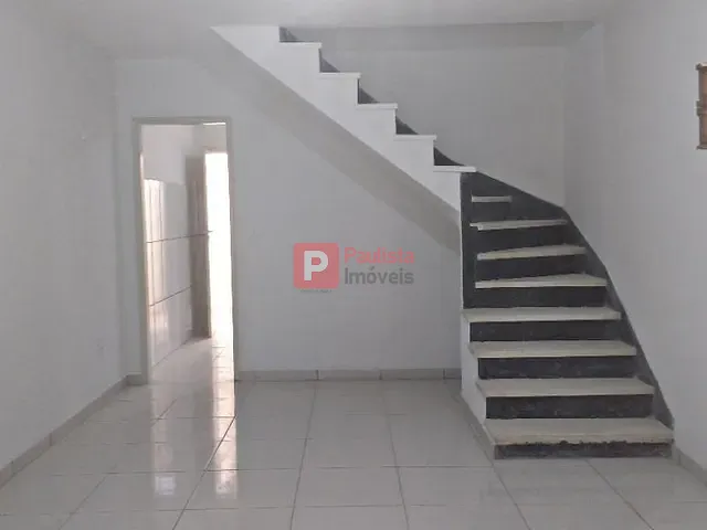 Sobrado com 120m² 2 quartos e 1 banheiro, para alugar, no bairro Vila Cordeiro em São Paulo