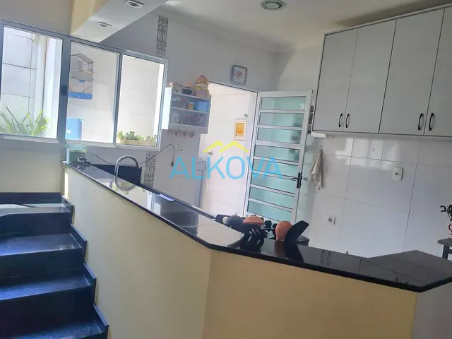 Sobrado com 130m² 2 quartos e 2 banheiros, à venda, no bairro Jardim Vale do Sol em São José dos Campos