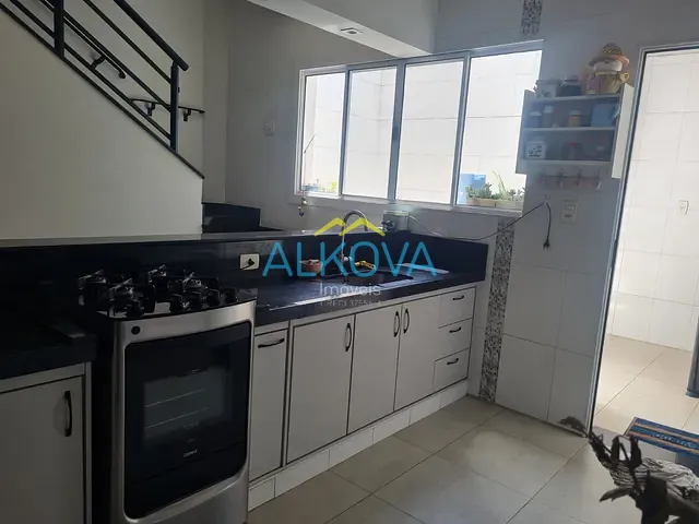 Sobrado com 130m² 2 quartos e 2 banheiros, à venda, no bairro Jardim Vale do Sol em São José dos Campos