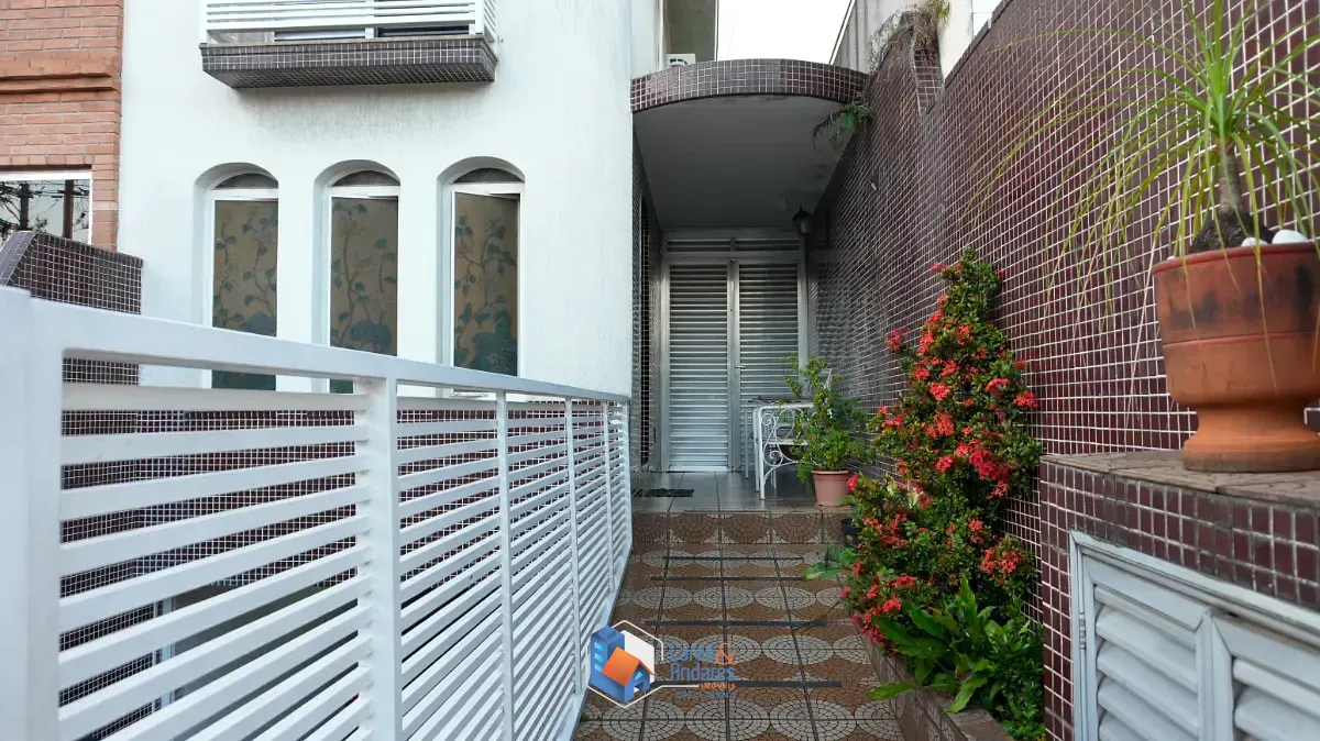 Sobrado, 3 quartos, 322 m² - Foto 1