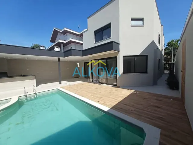 Sobrado com 360m² 5 quartos e 7 banheiros, à venda, no bairro Jardim das Colinas em São José dos Campos