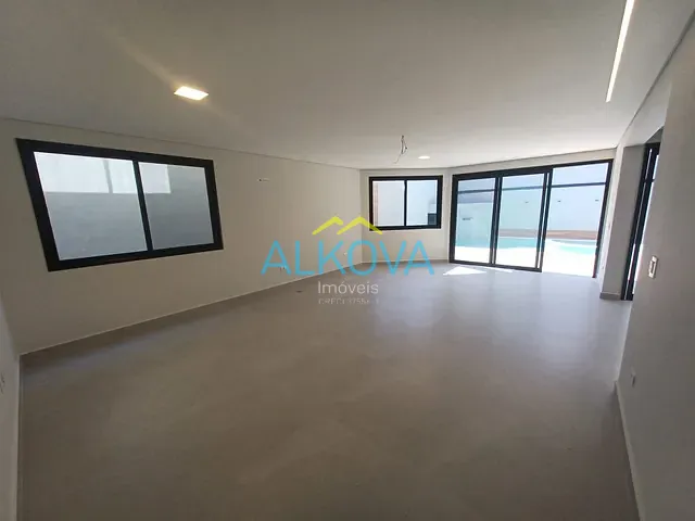 Sobrado com 360m² 5 quartos e 7 banheiros, à venda, no bairro Jardim das Colinas em São José dos Campos