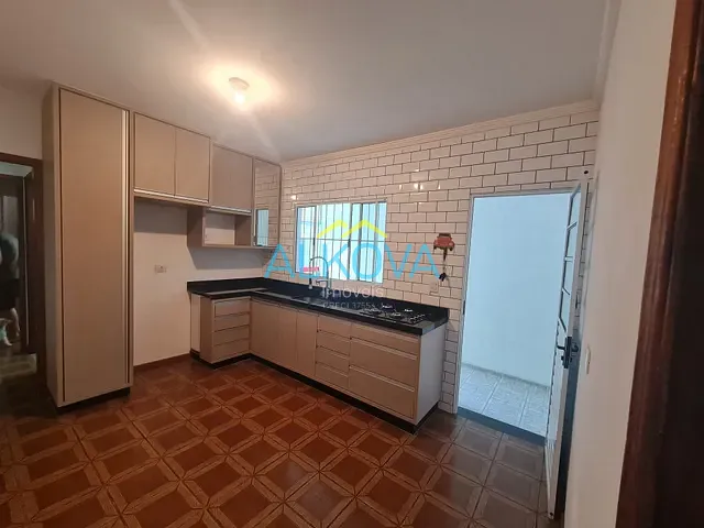 Sobrado com 150m² 3 quartos e 2 banheiros, à venda, no bairro Bosque dos Eucaliptos em São José dos Campos