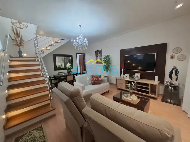 Sobrado com 180m² 3 quartos e 3 banheiros, à venda, no bairro Jardim Oriente em São José dos Campos
