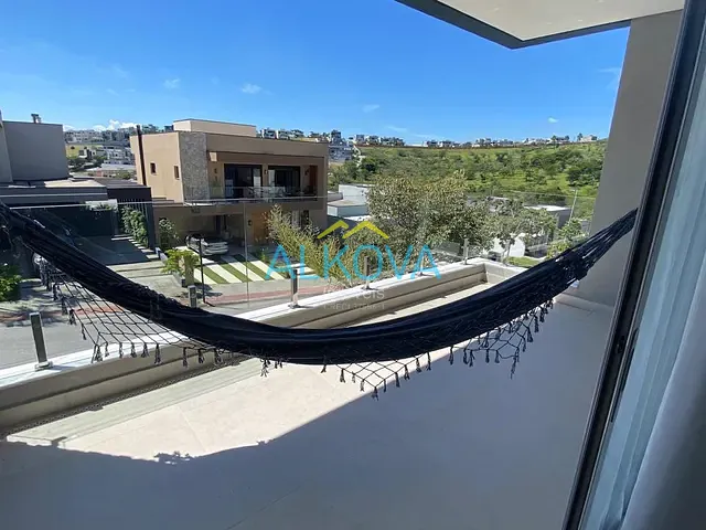 Sobrado com 452m² 4 quartos e 5 banheiros, à venda ou para alugar, no bairro Condomínio Residencial Monaco em São José dos Campos