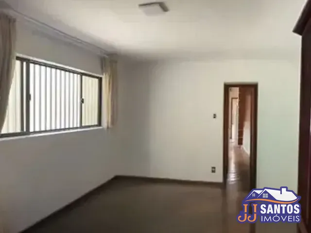 Sobrado com 230m² 4 quartos e 3 banheiros, à venda ou para alugar, no bairro Vila Bertioga em São Paulo