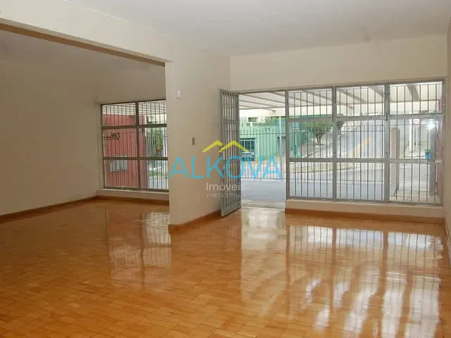 Sobrado com 240m², à venda, no bairro Jardim Bela Vista em São José dos Campos