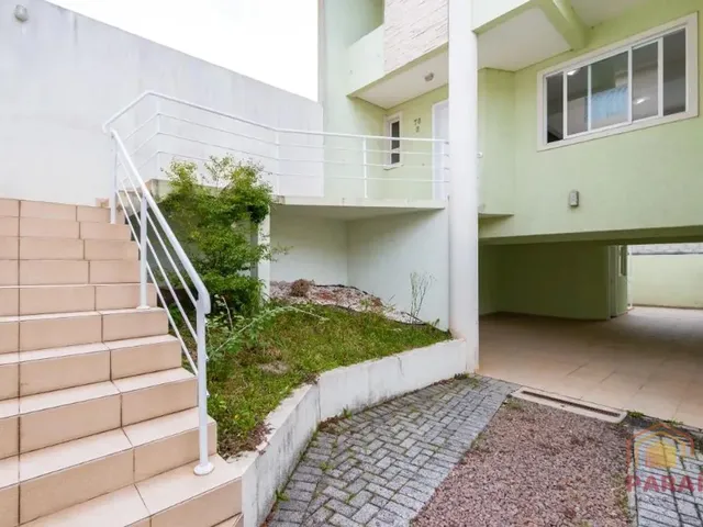 Sobrado com 385m² 3 quartos e 3 banheiros, para alugar, no bairro Uberaba em Curitiba