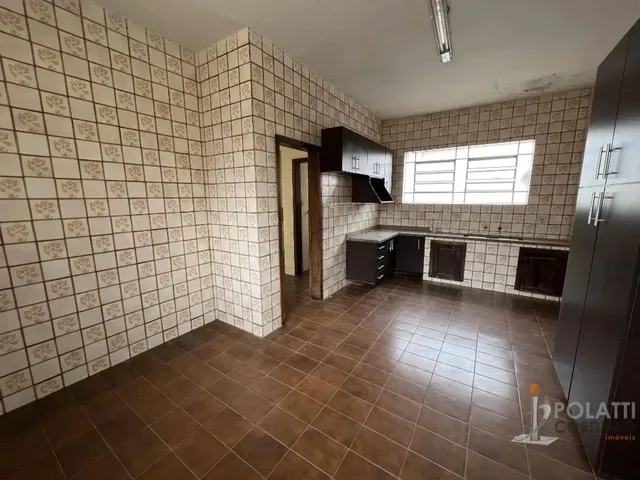 Sobrado com 247m² 4 quartos e 3 banheiros, à venda ou para alugar, no bairro São Francisco em Curitiba