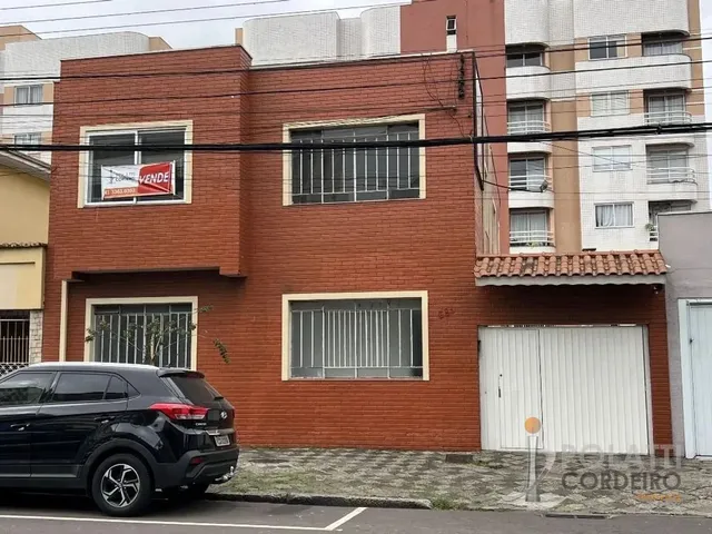 Sobrado com 247m² 4 quartos e 3 banheiros, à venda, no bairro São Francisco em Curitiba