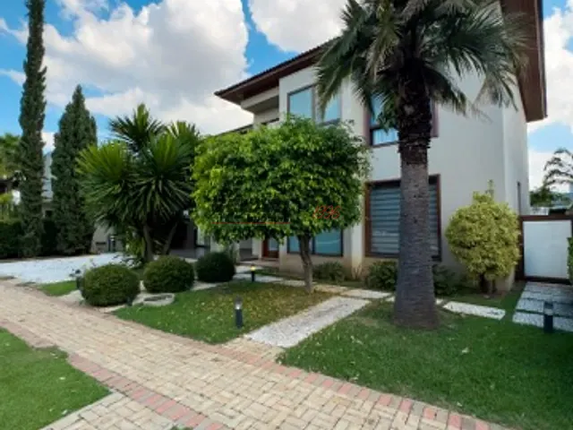 Sobrado com 500m² 4 quartos e 7 banheiros, à venda, no bairro Jardim Maison Du Parc em Indaiatuba