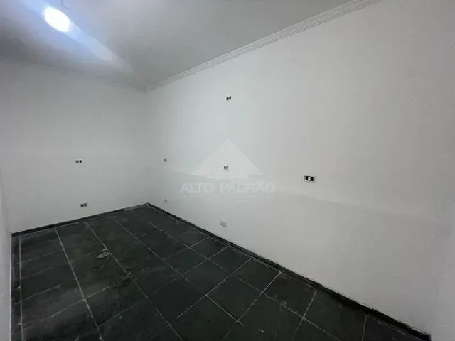 Sobrado com 137m² 2 quartos e 2 banheiros, à venda, no bairro Vila Bocaina em Mauá